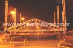 Palco-2-Aguas-Montagem-Noite